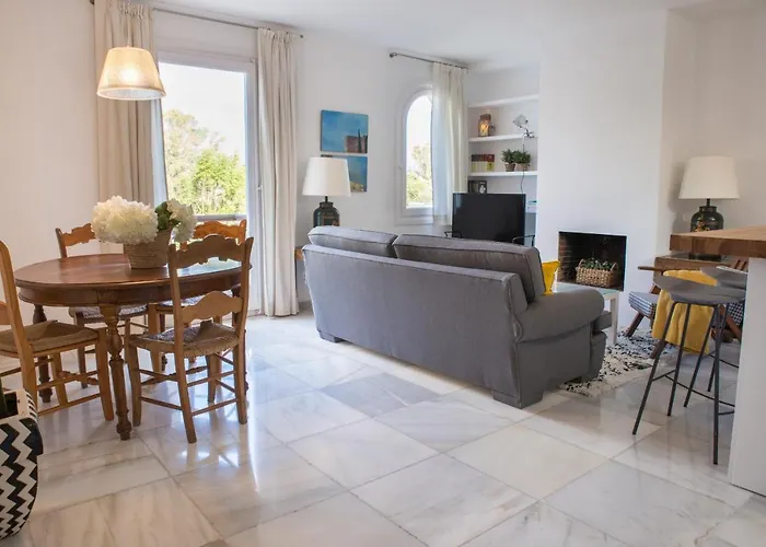 Apartament Expo Golden Mile *